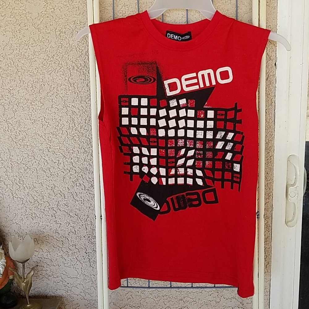 DEMO Graphic Tee Shirt sz M medium
